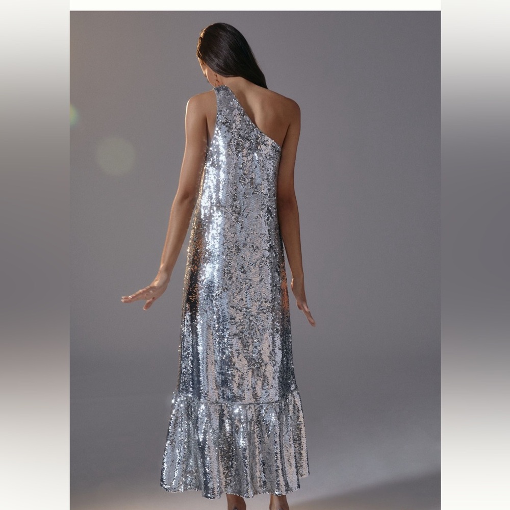 Maeve one shoulder sequin dress nwt
Anthropologie size large